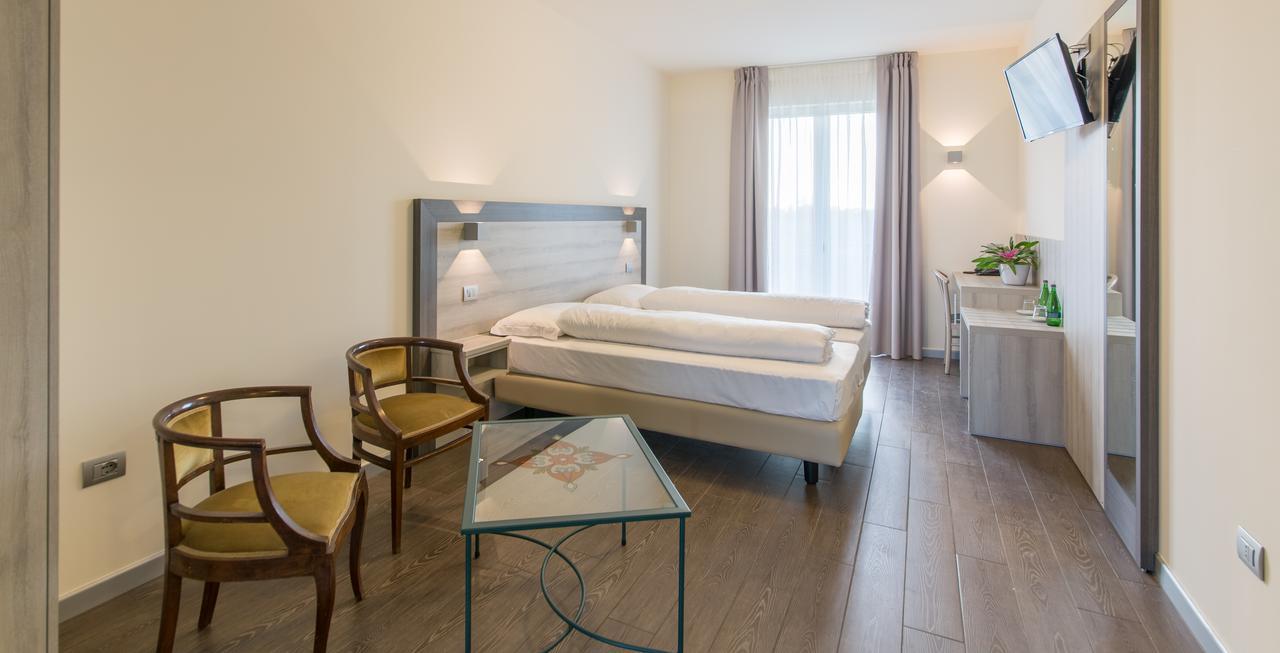 Hotel Panineria Colombera Rossa Brescia megye Kültér fotó